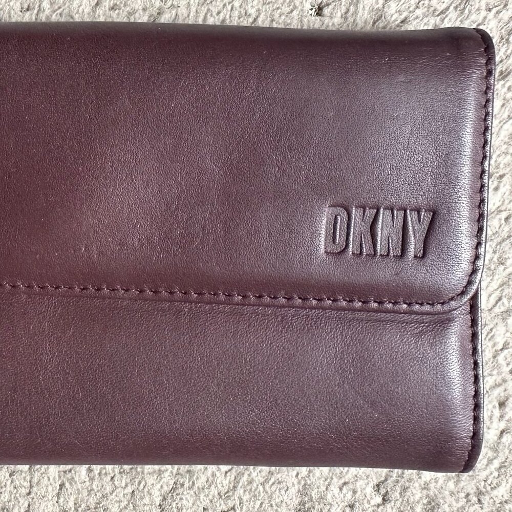 DKNY LARGE LEATHER WALLET MULTI POCKETS BROWN